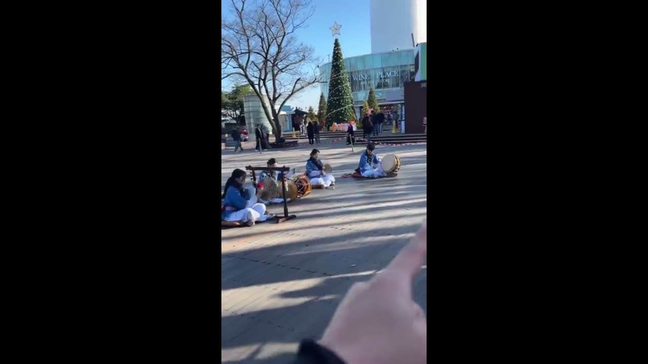 STORIES DO PYONG LEE 05/12/2024