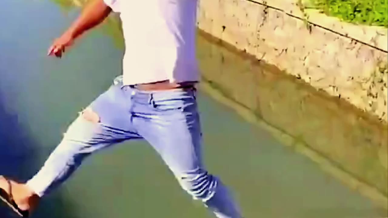 Chinese funny video 😂 #funny #comedy #viral #rumble