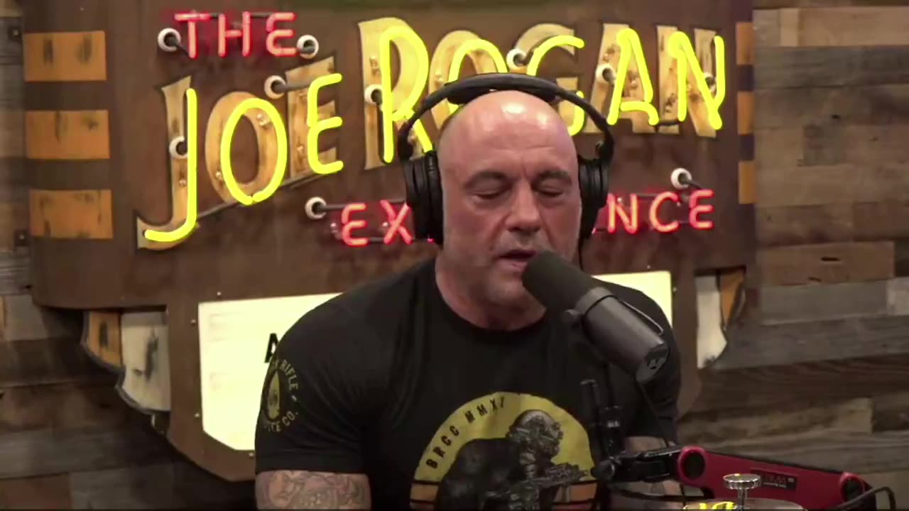 Joe Rogan calls out the YouTube throttling of the Rogan/Trump interview: