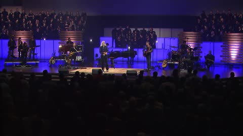 Gaither vocalist, Guy Penrod, sings Revelation Song. Worship Along