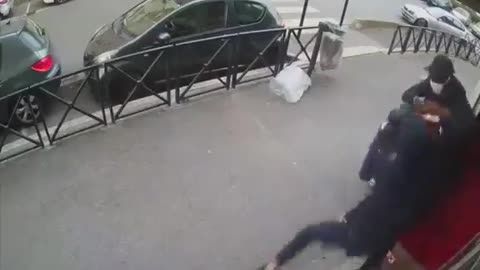 3 African immigrants tried to rob a French man. The French man fought them.