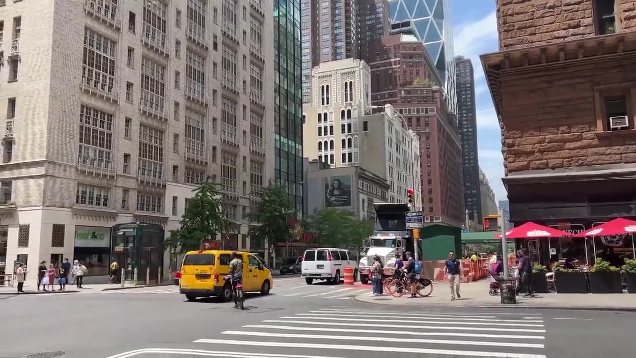Traveling To World's Most Famous City!