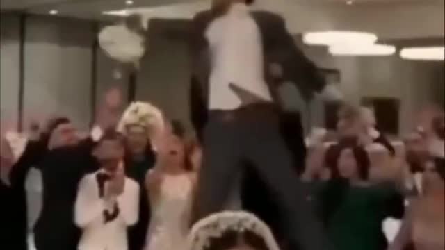 Unexpected Flower Catch In Wedding