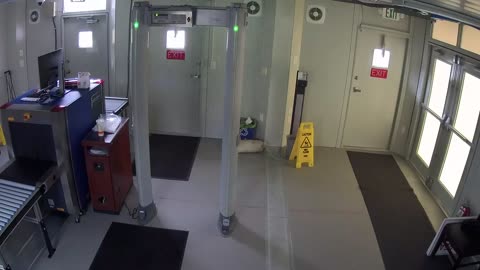 0972USCG00SouthTrailer_2021-01-06_15h20min02s133ms.mp4