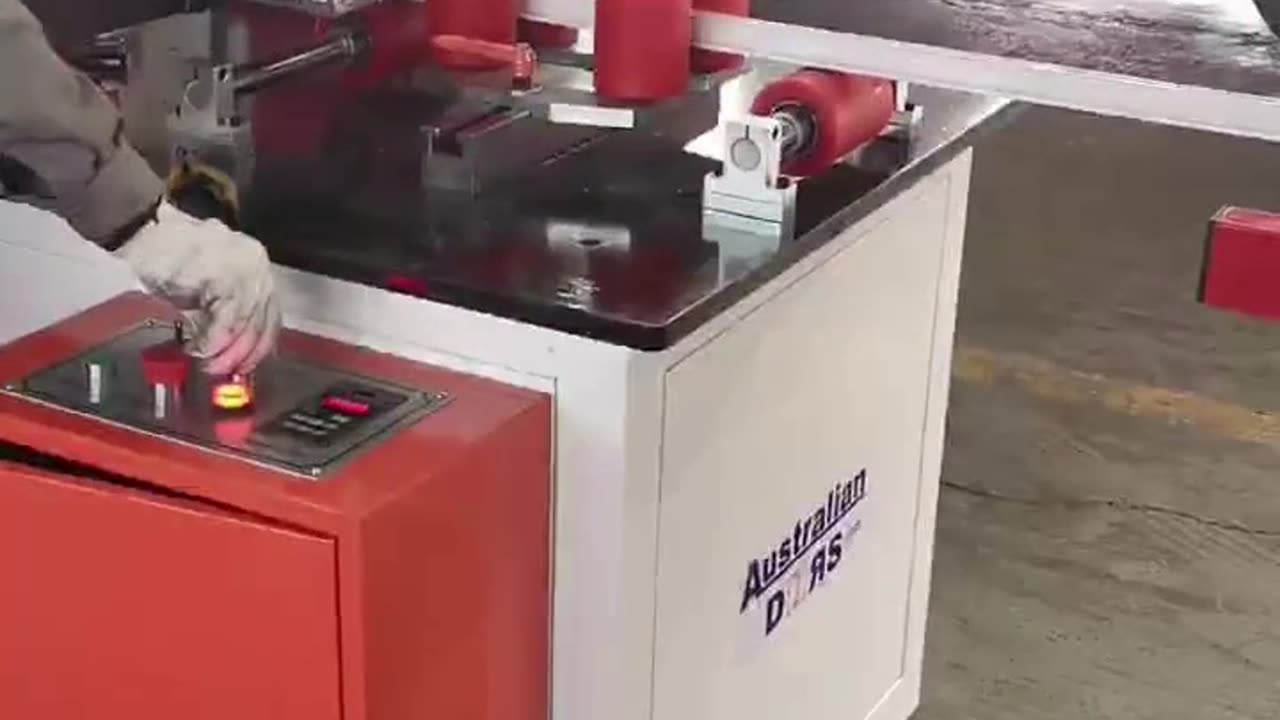 Thermal break assembly knurling machine with insertion for aluminum #window
