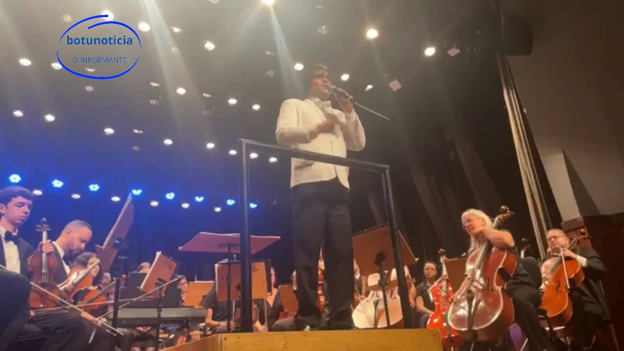 Orquestra Sinfônica Municipal de Botucatu e Orquestra Jovem no Teatro Municipal de Botucatu