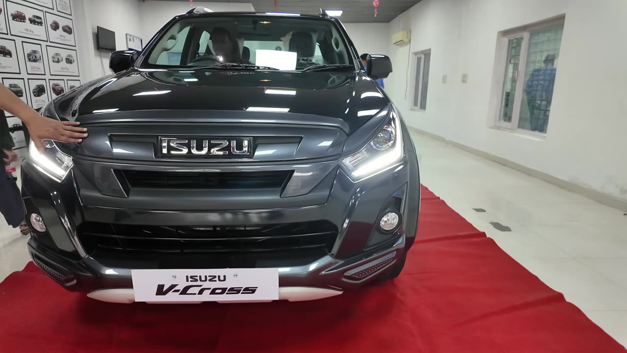 Impression View of Isuzu V-Cross 4x4 @IsuzuMotorsIndiaChannel | Range starting from 22 Lakh