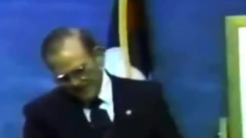 In 1985, this scientist ate radioactive uranium live on TV to prove it was ＂harmless＂