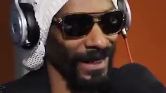 Snoop made it while Tupac pay the price