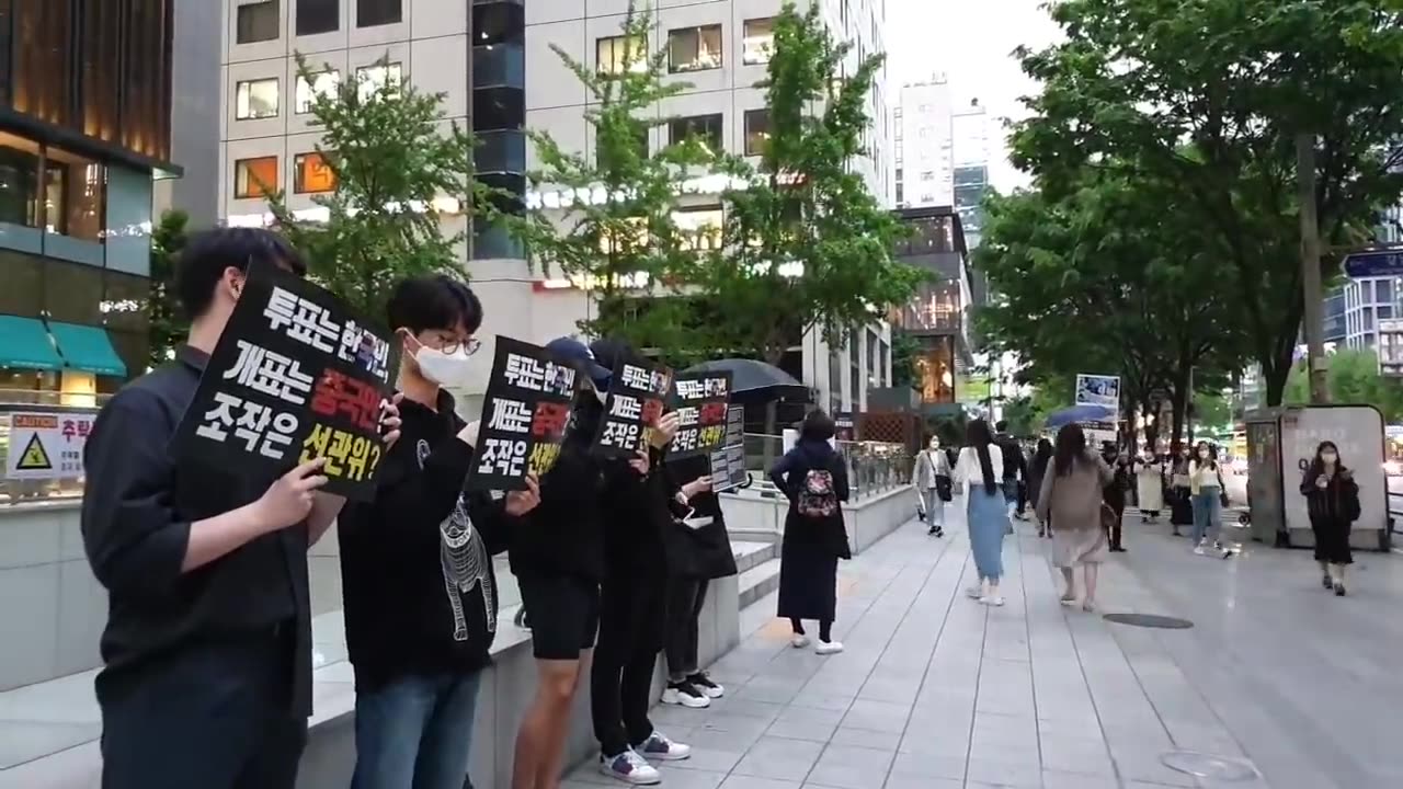 20200515_V3_S01(rn3idisSA1s)서울 강남에 혜성처럼 나타난 대학생 4인방의 목소리를 들어보니