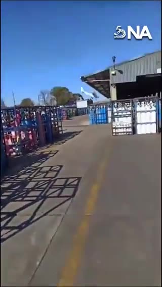 An ex-employee of a company dedicated to the sale of medical oxygen, intentionally crashes