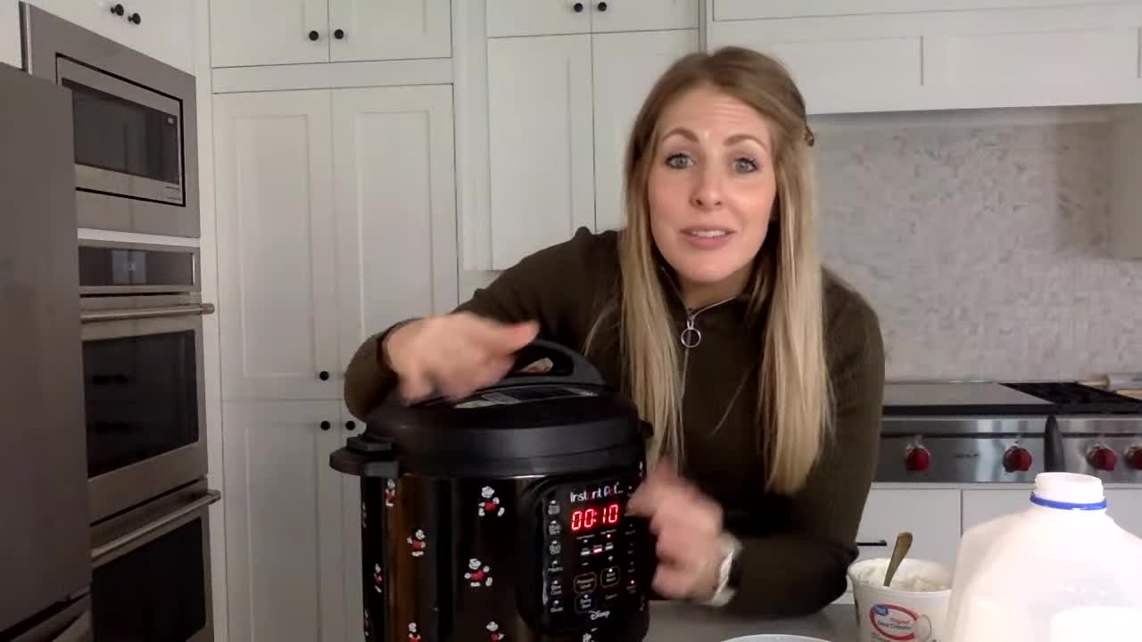 Ultra Creamy Mashed Potatoes in the Instant Pot!