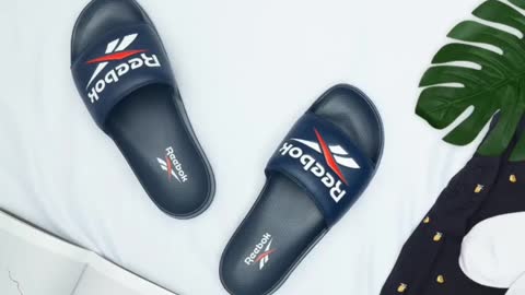 Reebok_ Best Classic Slides 2