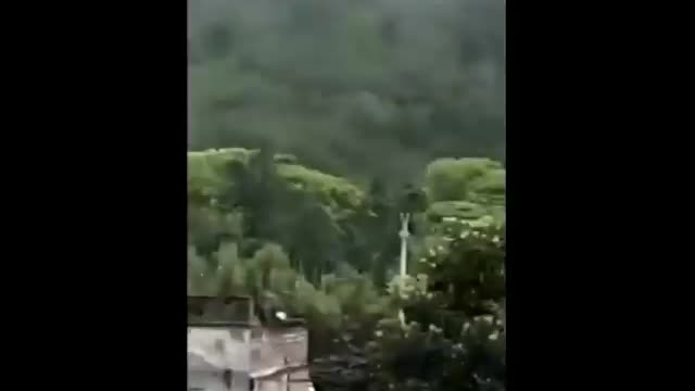 Plane Crashed in #China,,, 🤯🤯🤯