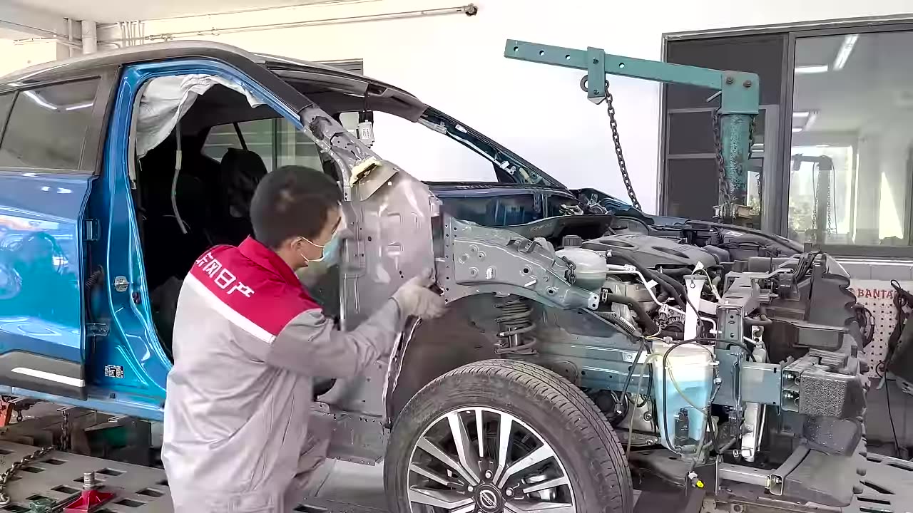 Precision Restoration of the Right Side Collision on Nissan Kicks