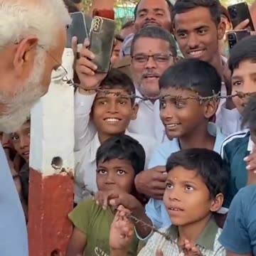 PM Modi's adorable conversation with young kids in Kalaburagi, Karnataka