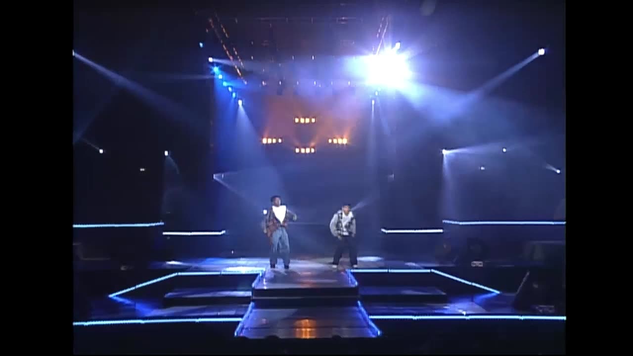 OLD SCHOOL K-POP DEUX " TURN AROUND LOOK AT ME