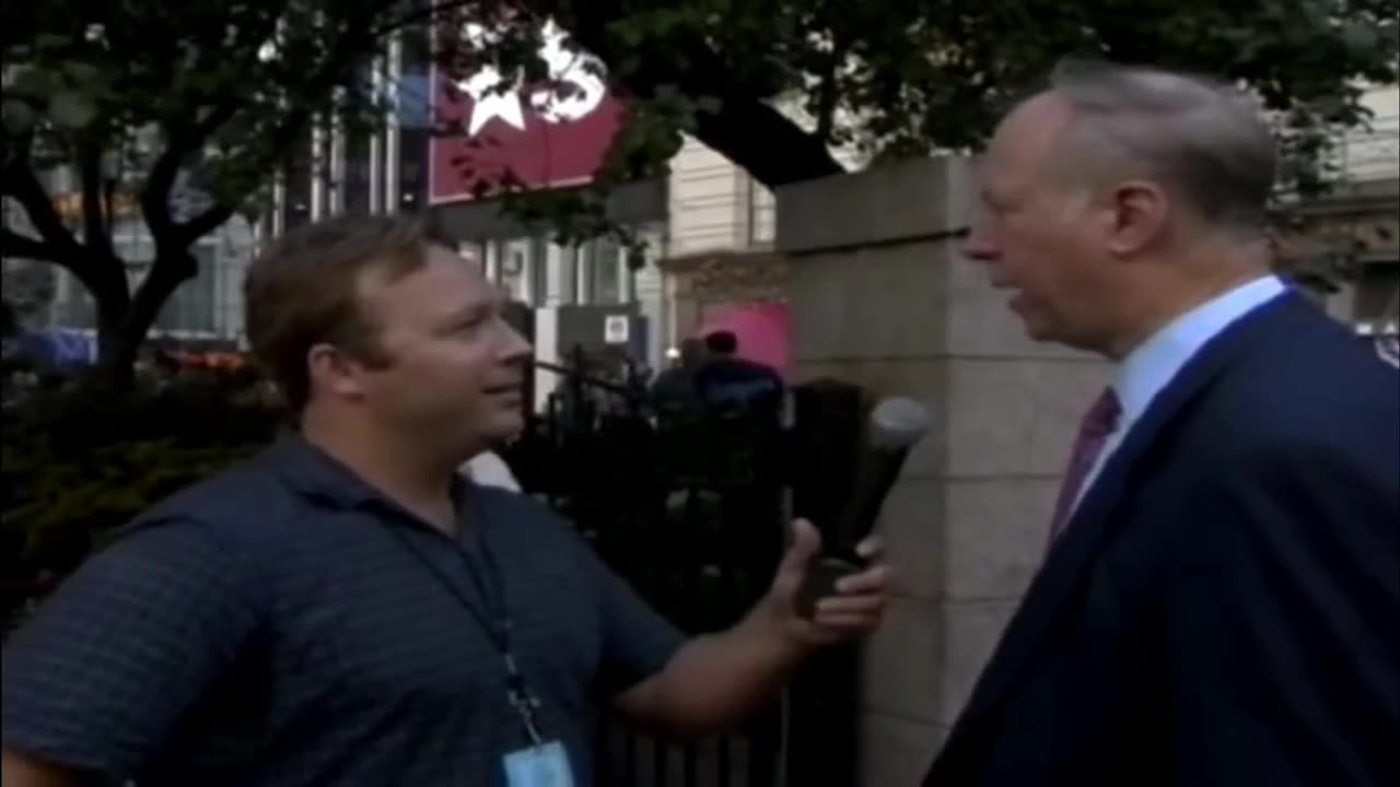 Alex Jones Bohemian Grove: Overview and David Gergen Interview