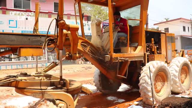 Heavy machine work at highway