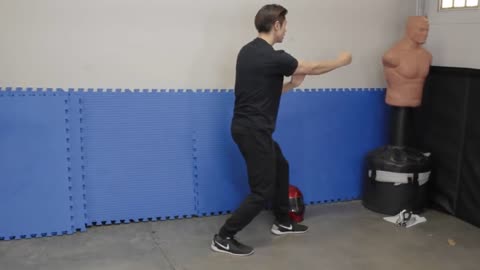 10 Minute Wing Chun Workout Exercises - Routine #1 - Punching and Moving