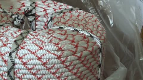 МЧС Абхазии поступили новые комплекты зимней служебной униформы