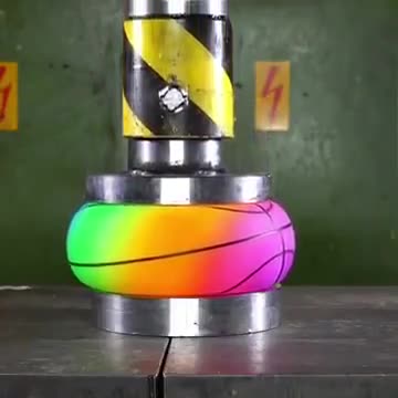 Can a Hydraulic Press Crush a Basketball? #lessons #possible #notpossible #amazingshort