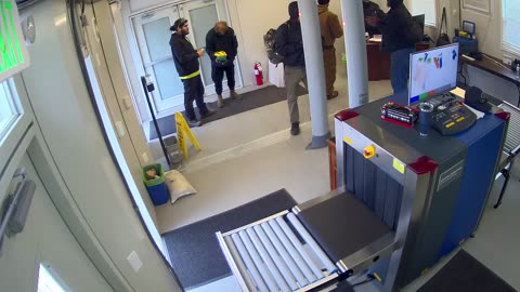 0971USCG00SouthTrailer_2021-01-06_12h40min01s670ms.mp4