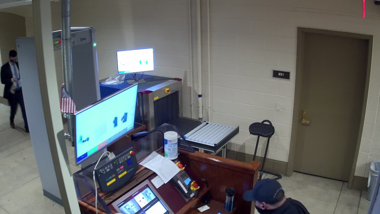 5132CHOBBAGarageScreening1_2021-01-05_15h49min36s103ms.mp4