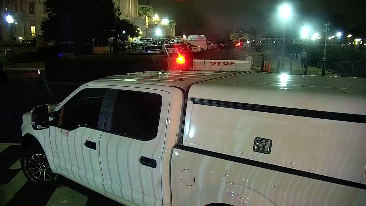 0687USCG00K25SouthBarricadePlaza_2021-01-06_17h36min24s023ms.mp4