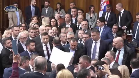 Skupština: Nakon ovog govora Boška, Vučić van sebe, histeriše kao žena, a naprednjaci skaču da se...