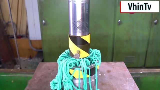 BEST HYDRAULIC PRESS MOMENTS