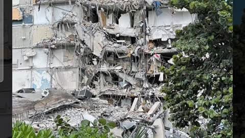 True Americans - Surfside FL, condo collapse! THE NEWS won't show it, I will
