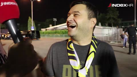 Turski navijači stigli na Maksimir: "Volimo Kolindu"