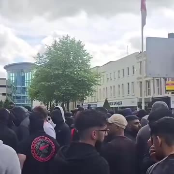 Groups of Muslims calling themselves the Muslim Defence League...