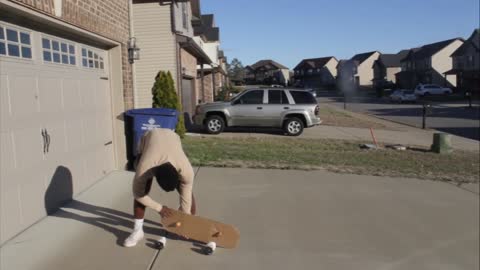 I MADE A CARDBOARD SKATEBOARD