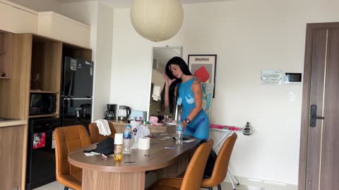 [4K] Cleaning the Kitchen Table with Housewife Kerrisky | No Bra Outfit