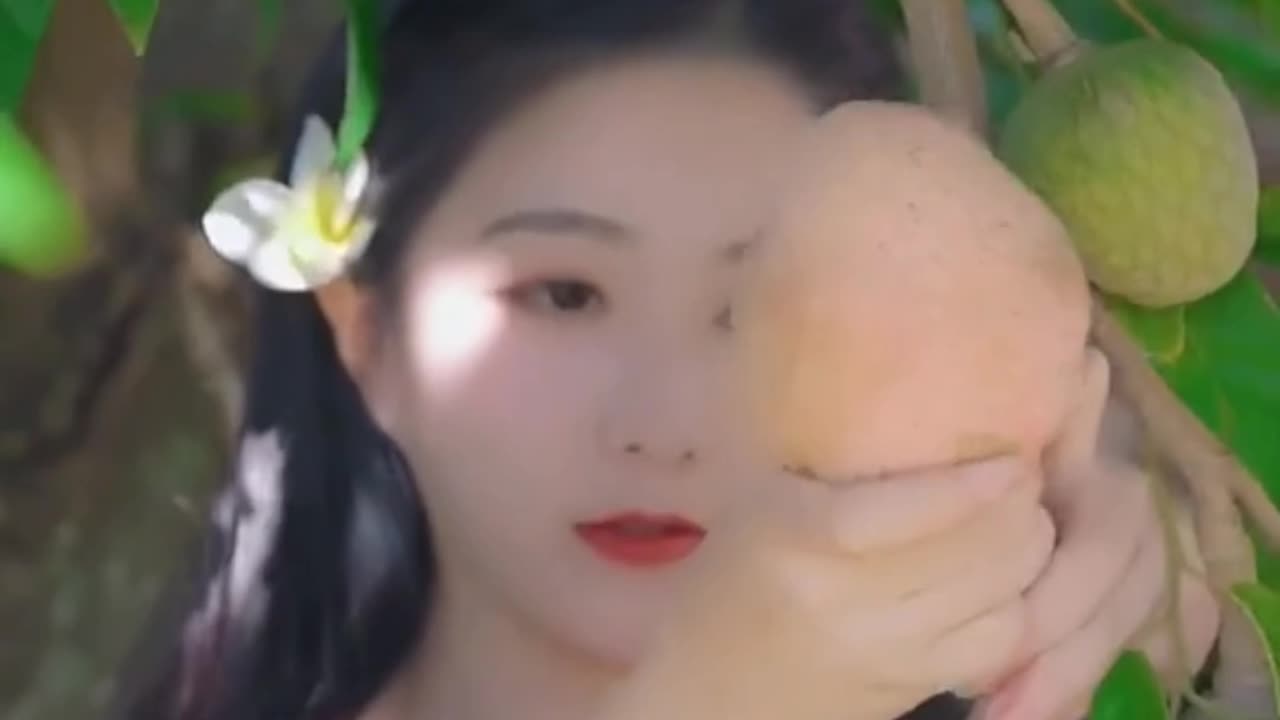 How the Chinese beautiful girl | came from the mountain | and left the fruit | girl works so