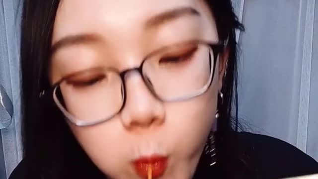 ASMR eating delicious food show