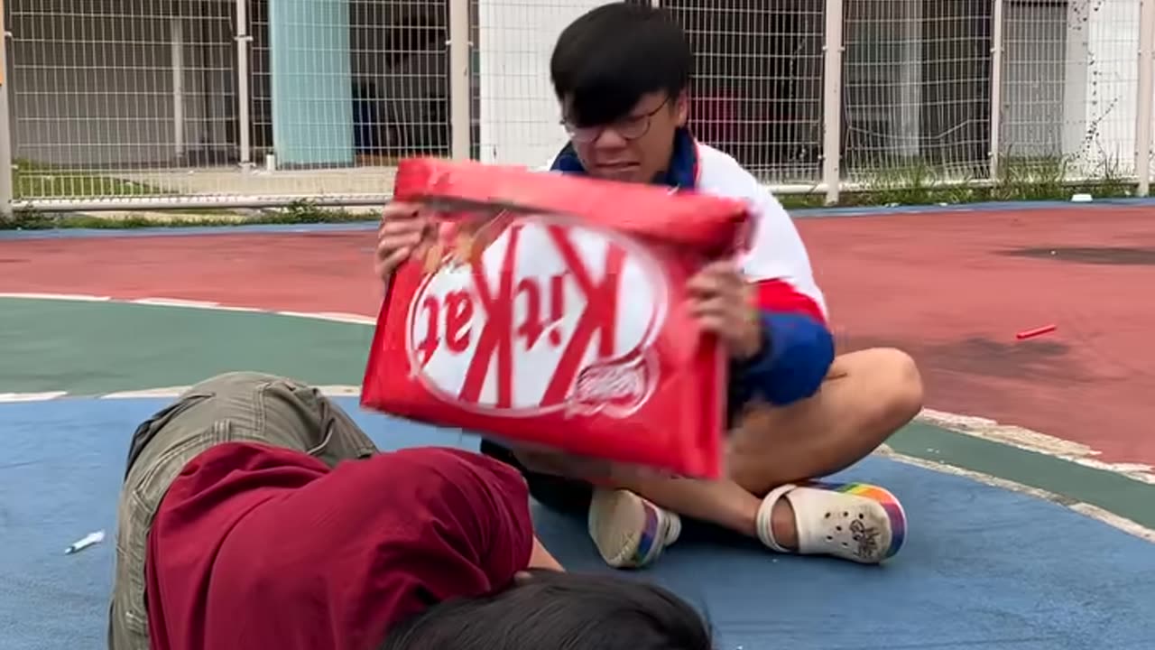 MINGWEIROCKS - The FASTEST way to make KITKAT! #shorts