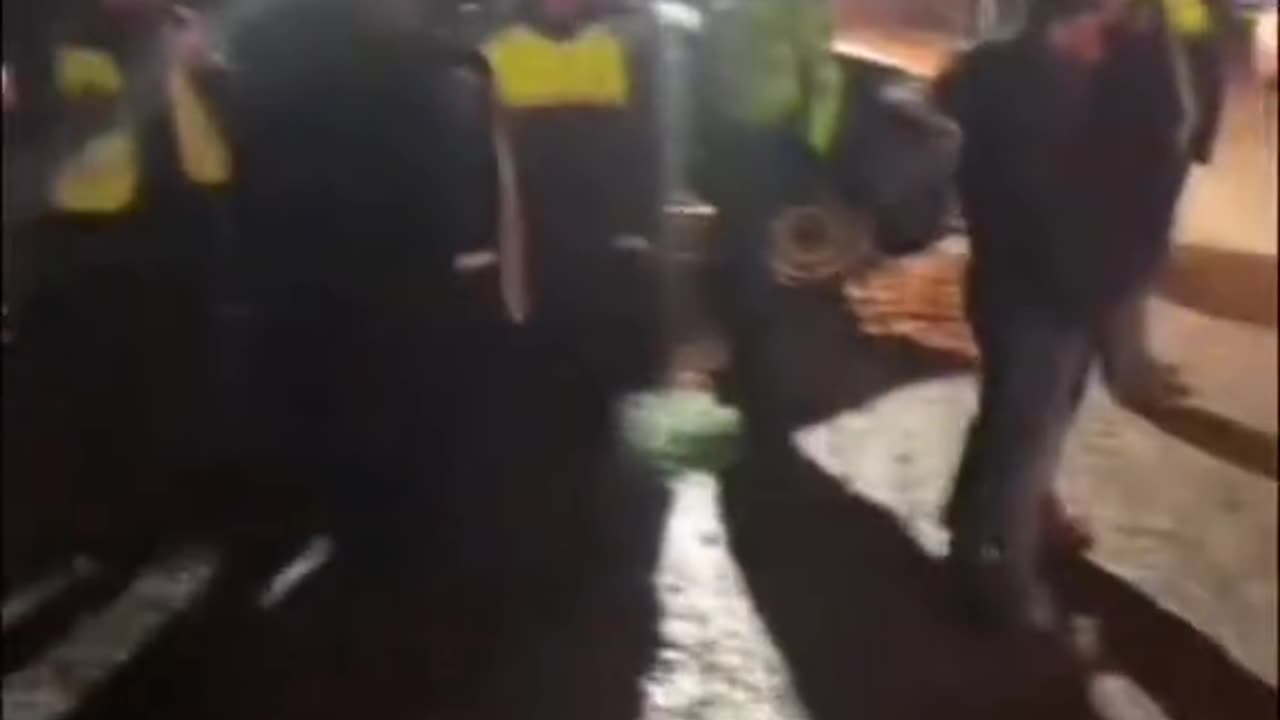 In Romania globalist police forces have unblocked the borders for Ukranine