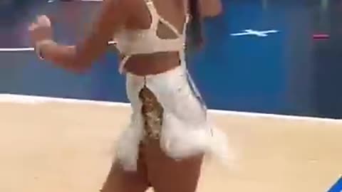 Can you dance better than this 8 YEAR OLD KID?