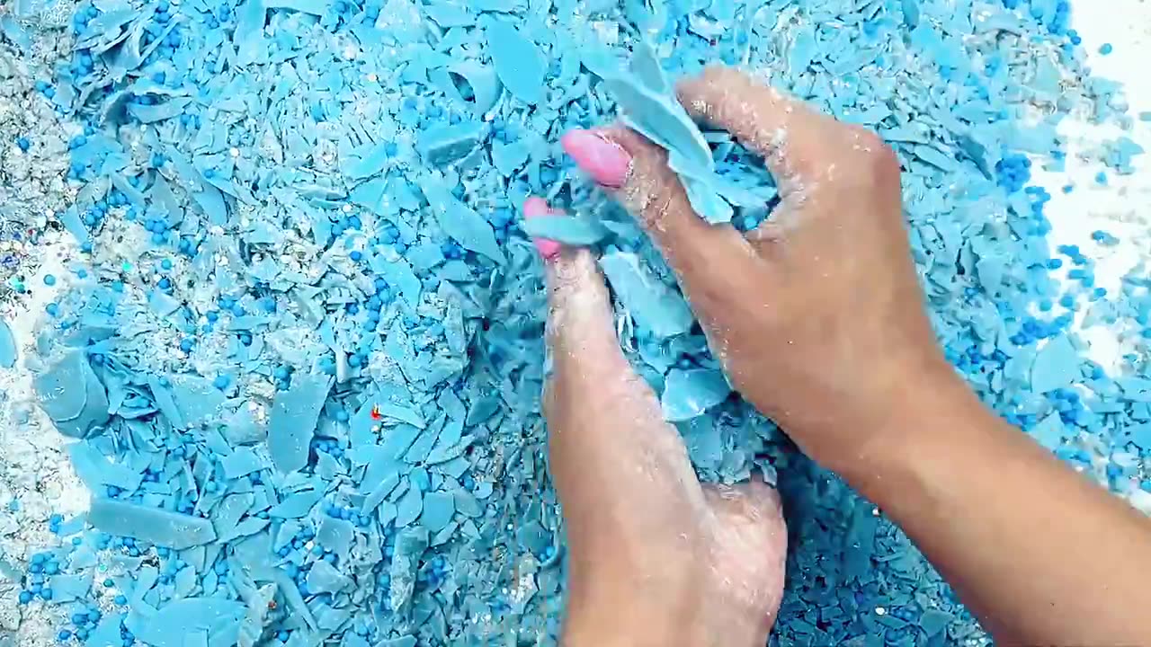 Dyed Gym Chalk satisfying video | Satisfying Videos | ASMR Satisfying Video