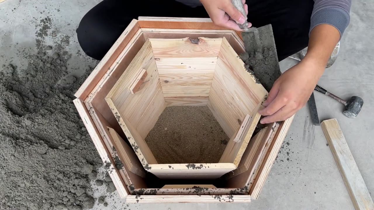 How To Create Hexagonal Plant Pots From Wooden Molds & Beautifull Patterned Cement Simple&Easy