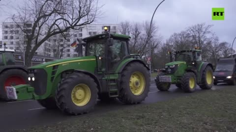 Thousands of Trucks flooding Berlin 🙏🙏👍👍💪💪💪