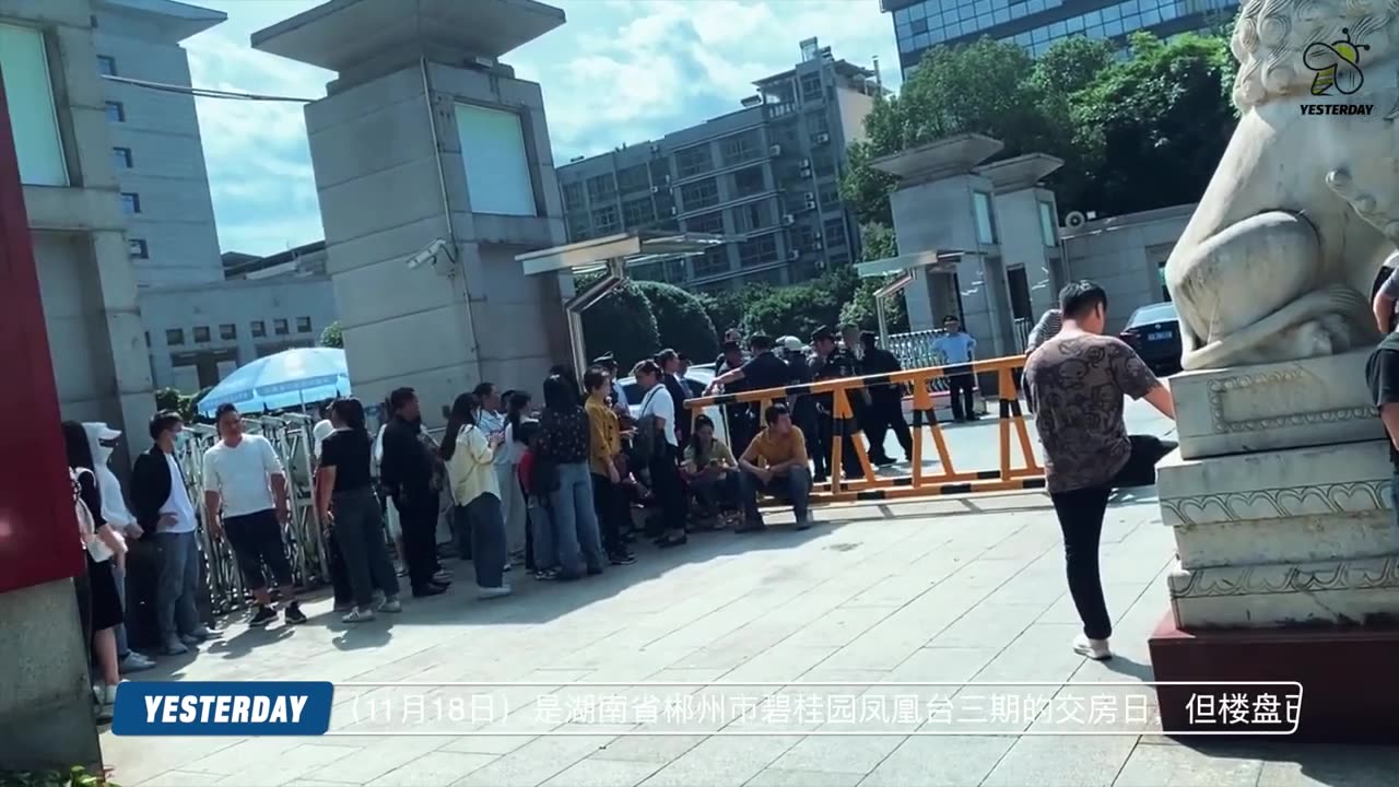 Owners defend their rights and are suppressed by the police.