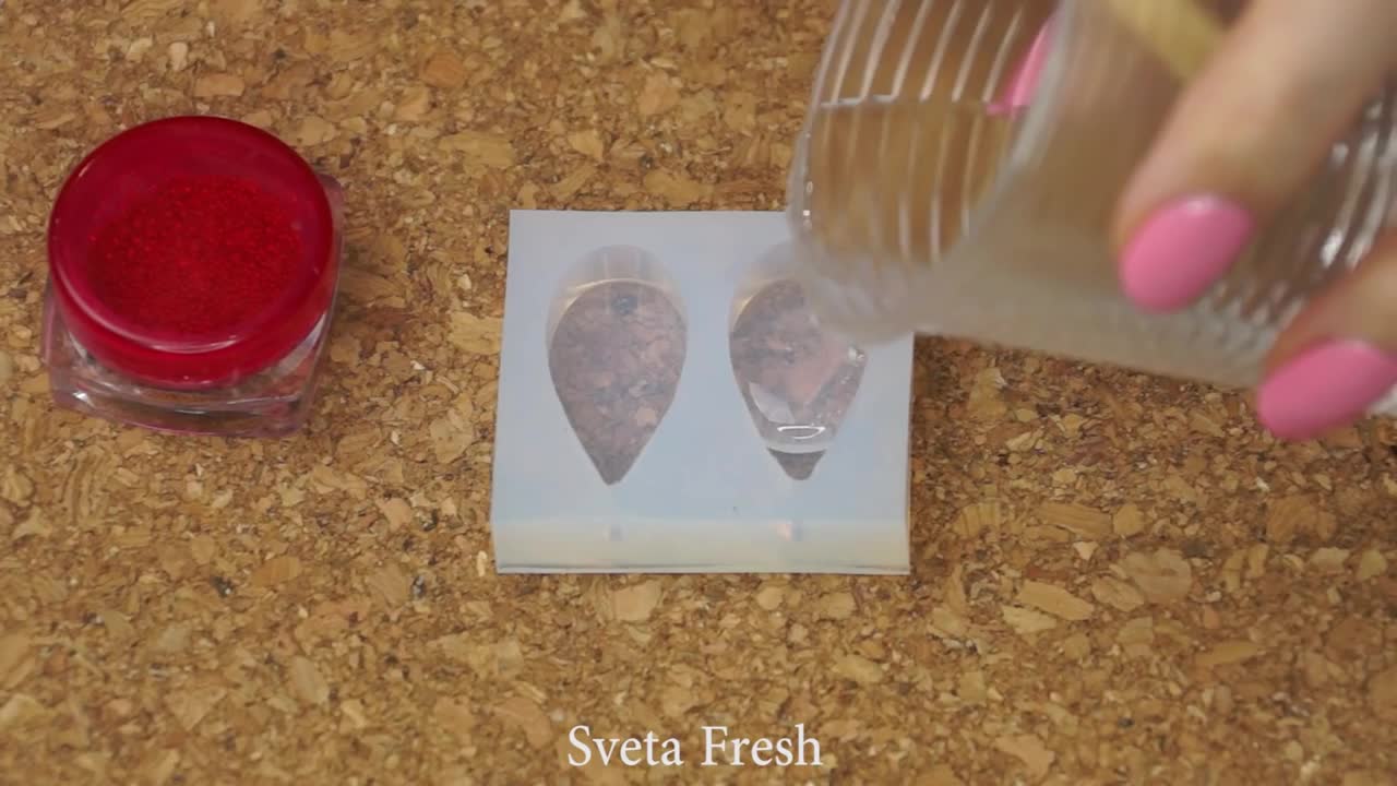 15 Epoxy Resin DIY Ideas JEWELRY IDEAS FOR TEENAGERS | FAIRY PENDANTS MADE OUT OF AN EPOXY RESIN