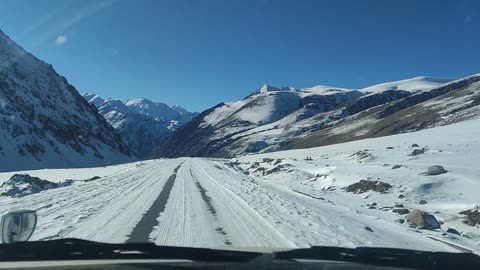 PAKISTAN - CHINA BORDER (Driving the Khunjerab Pass)