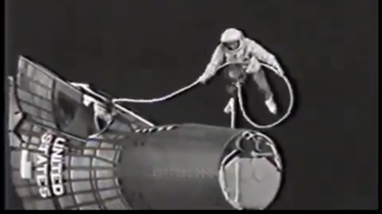 1965年6月3日 マクディビットとホワイトの両宇宙飛行士によるジェミニ4号打ち上げ。