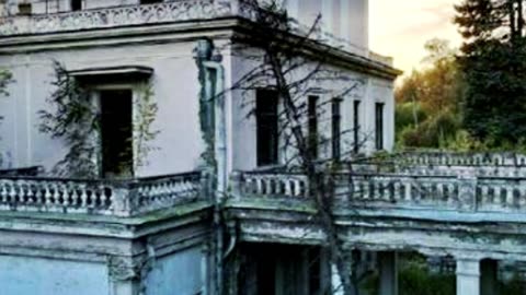 The Lipki estate, where Joseph Stalin lived, up for auction for 6,228,313.45 US Dollars.