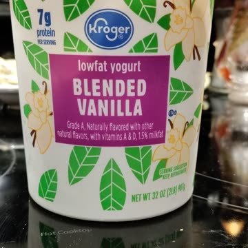 Eating Kroger Blended Vanilla Lowfat Yogurt, Dbn, MI, 9/18/23